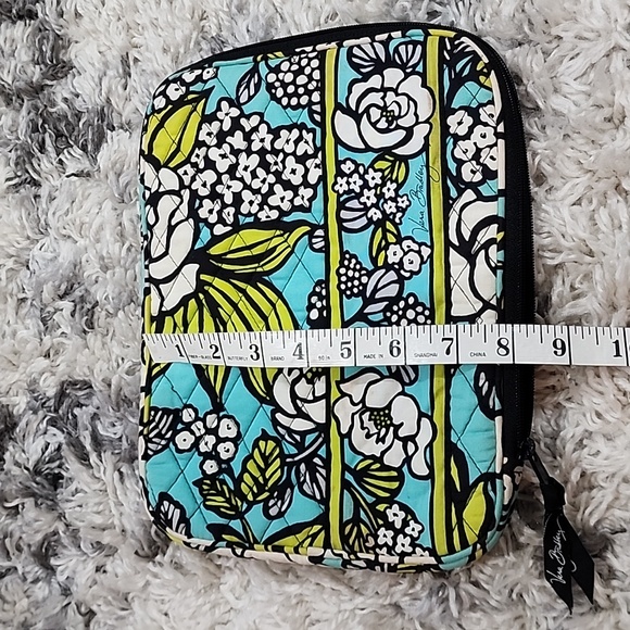Vera Bradley Tablet Case ,Pre-owned - Picture 2 of 6